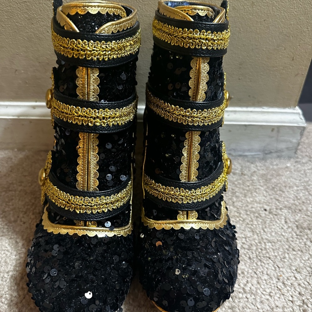 Irregular Choice Christmas Holiday Shoes the “Mouse King”.